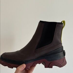 Sorel Maroon Boots